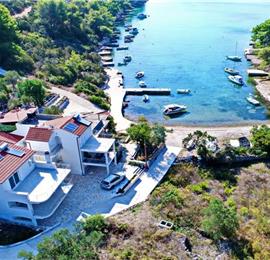6 Bedroom Beachfront Villa with Heated Pool near Vela Luka on Korcula Island, Sleep 12